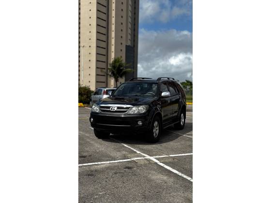 TOYOTA HILUX SW4 3.0 SRV 4X4 16V TURBO INTERCOOLER DIESEL 4P AUTOMÁTICO TOYOTA HILUX SW4 3.0 SRV 4X4 16V TURBO INTERCOOLER DIESEL 4P AUTOMÁTICO